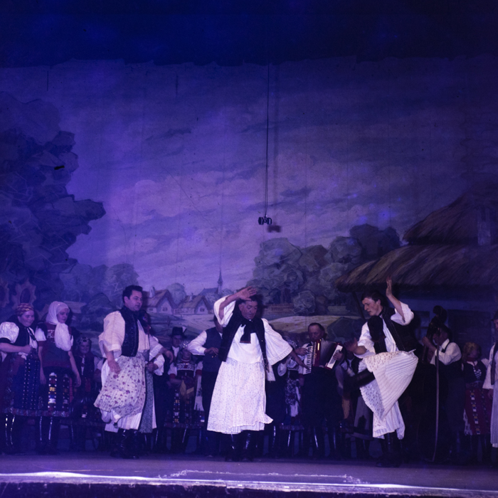 minerva_dn_1978_2367_izvorul_crisului_la_teatru_002