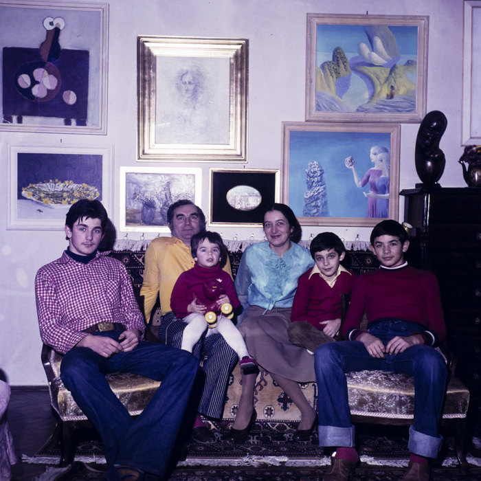 minerva_dn_1979_2383_familia_d_r_popescu_001