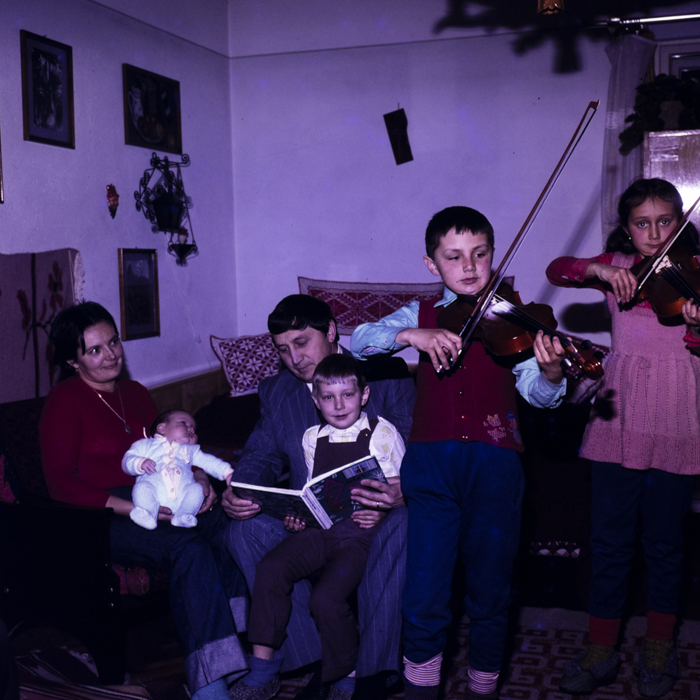 minerva_dn_1980_2464_fam_szocs_vlahuta_004