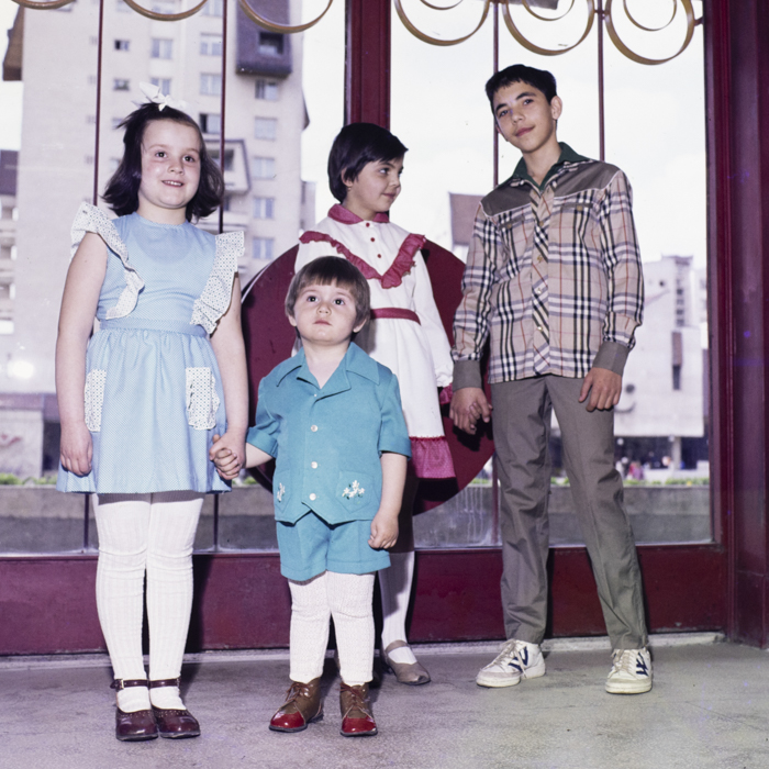 minerva_dn_1984_2777_reclama_confectii_copii_007