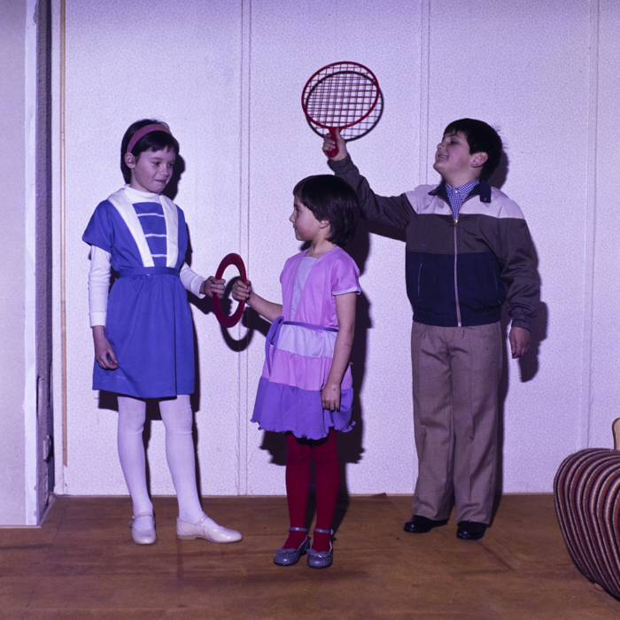 minerva_dn_1987_2859_reclama_confectii_copii_002