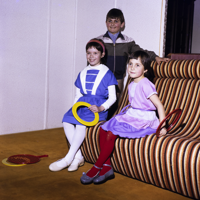 minerva_dn_1987_2859_reclama_confectii_copii_003