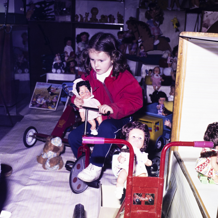 minerva_dn_1987_2905_copii_jucarii_deva_001