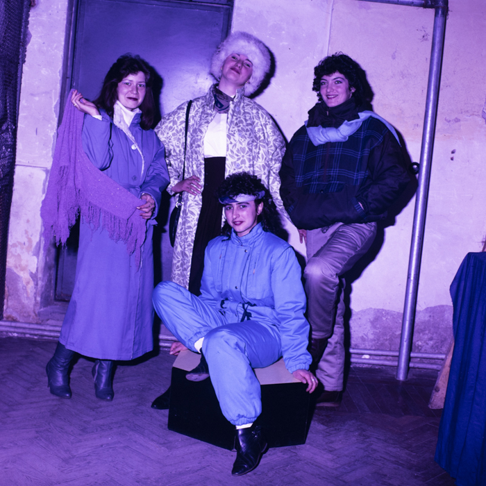 minerva_dn_1988_2956_reclama_confectii_009