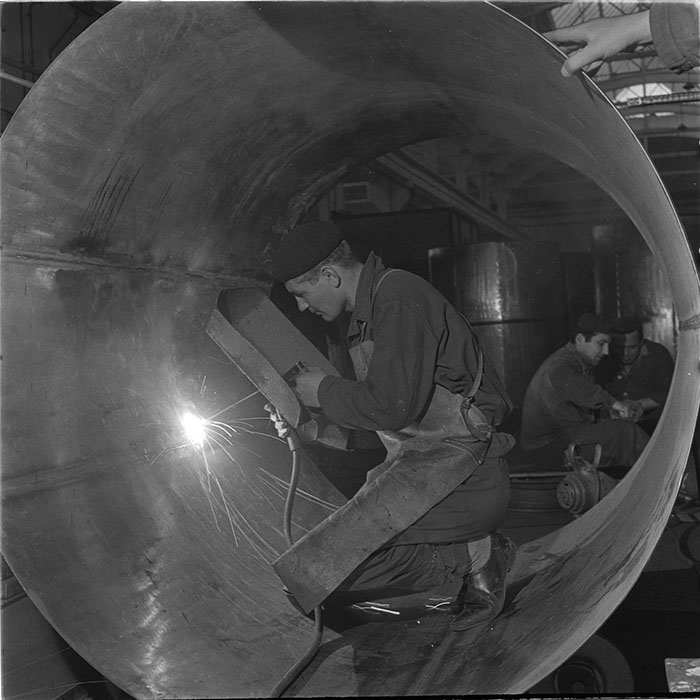 minerva_metalu_rosu_002