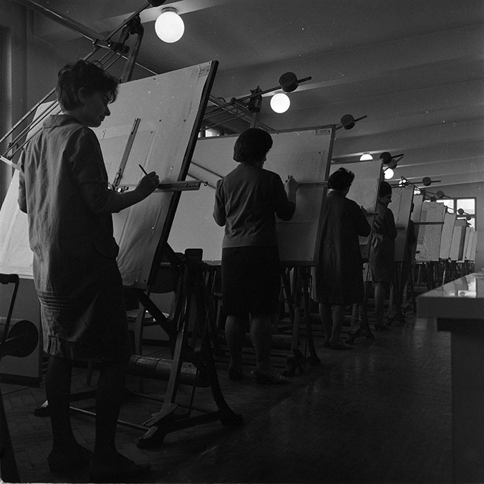 minerva_metalu_rosu_013