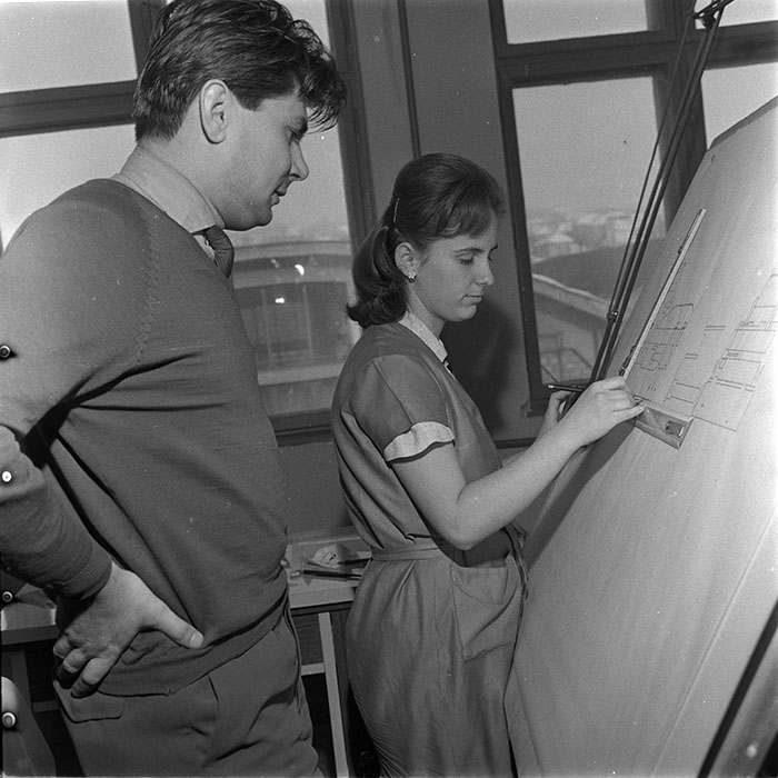 minerva_metalu_rosu_015