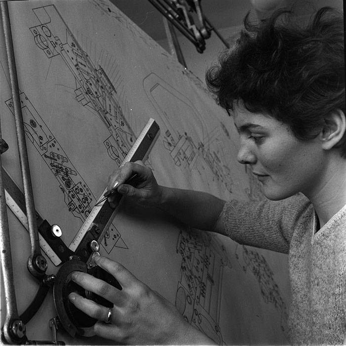 minerva_metalu_rosu_020