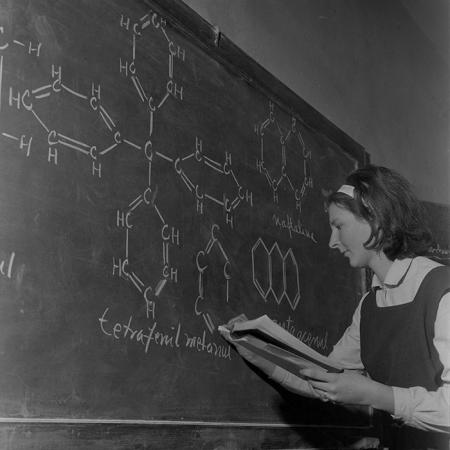 minerva_1965-1972_c1_c03_027