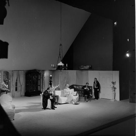 neidentificat|nem azonosított|not identified