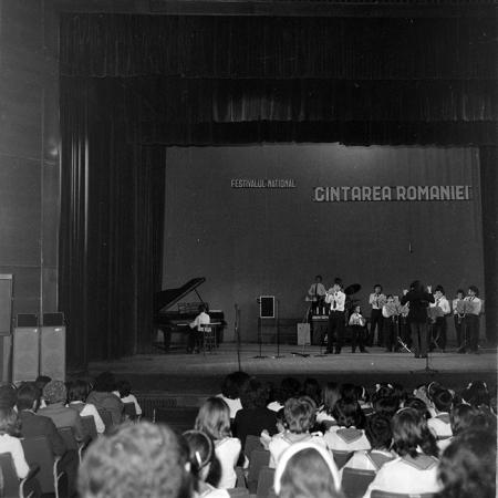 neidentificat|nem azonosított|not identified