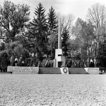 minerva_1985_c1_c8r3_023