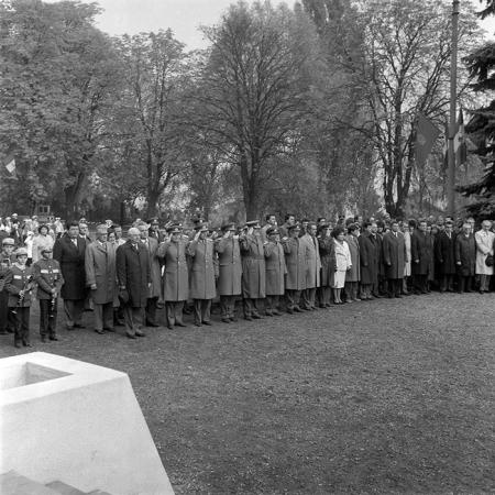 minerva_1985_c2_c2r1_016