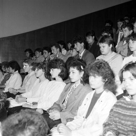 minerva_1985_c2_c5r4_057