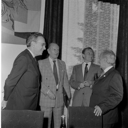 minerva_1985_c2_c6r4_053