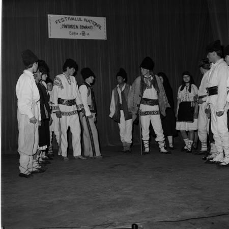 neidentificat|nem azonosított|not identified