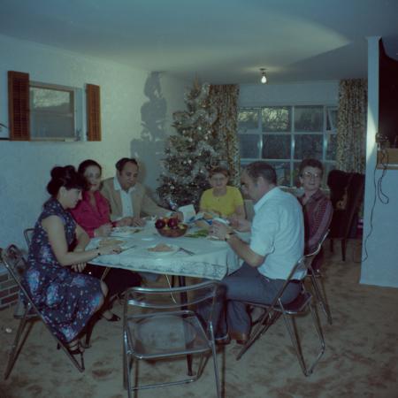 minerva_deak_f_C4_s1_101_1979_dec_25_pistuéknál_karácsony_006