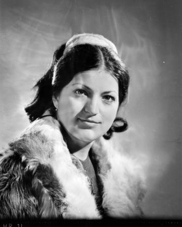 minerva_deak_f_c19-053