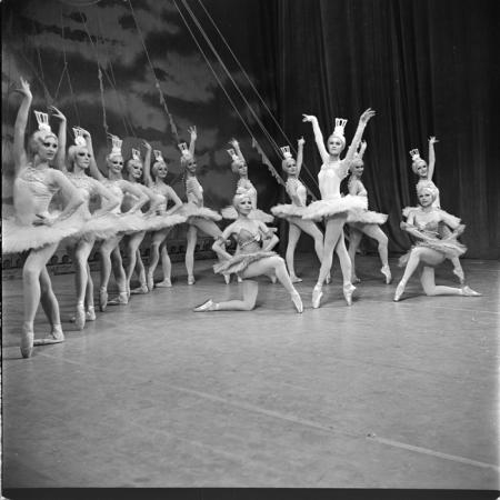 minerva_deak_f_c1_680_2-10-011