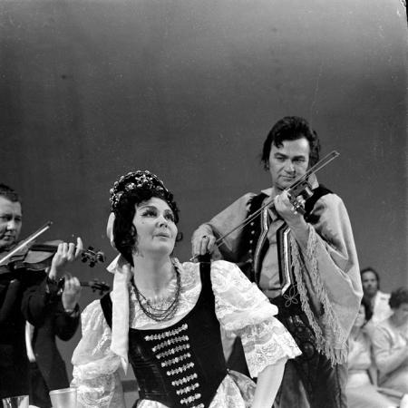 minerva_deak_f_c1_opera maghiara_iubire ciganeasca-005