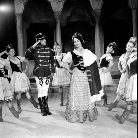 minerva_deak_f_c1_opera maghiara_iubire ciganeasca-041