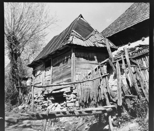 minerva_deak_f_c2_diverse-025