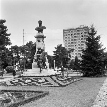 minerva_deak_f_c2_város-005