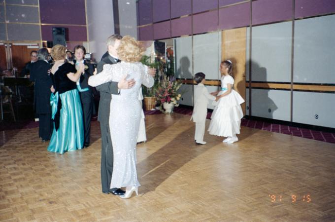 minerva_deak_f_c6_s3_336_szollosi_leanya_eskuvo_1991-030