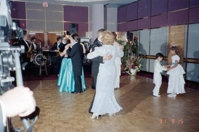 minerva_deak_f_c6_s3_336_szollosi_leanya_eskuvo_1991-031