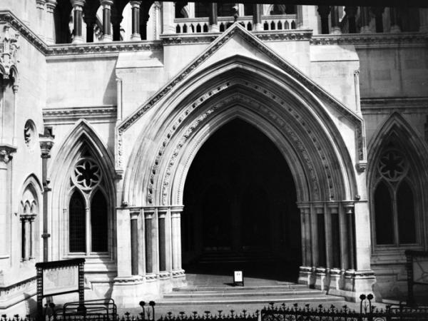 minerva_deak_f_c8_s1_011_1996_london-017