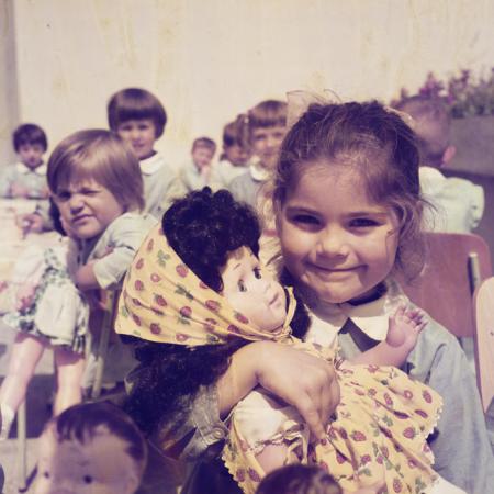 minerva_dn_1972_576_satu_mare_aspecte_oras_kocsmai_ilona_camin_de_copii_036