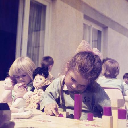 minerva_dn_1972_576_satu_mare_aspecte_oras_kocsmai_ilona_camin_de_copii_039