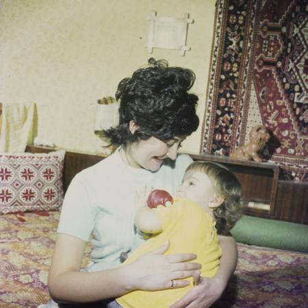 minerva_dn_1973_601_mama_copil_katona_eva_020