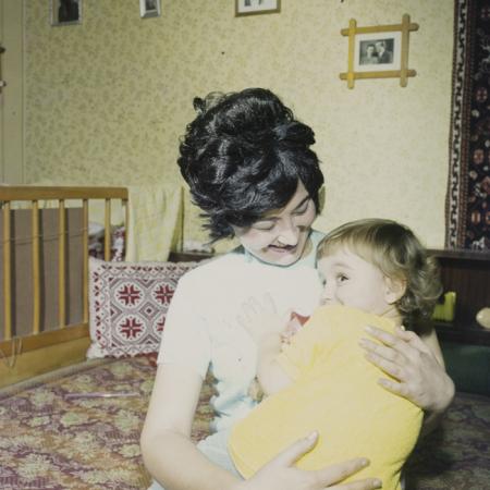 minerva_dn_1973_601_mama_copil_katona_eva_021