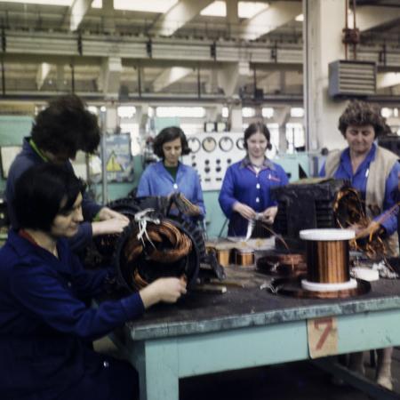 minerva_dn_1977_2232_steagul_rosu_brasov_004