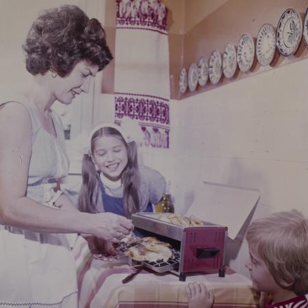 minerva_dn_1977_2239_reclama_gril_002