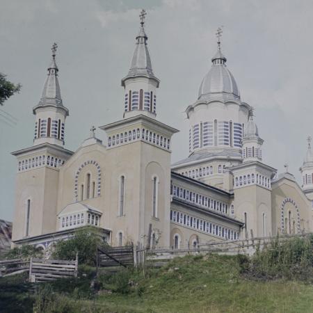 minerva_dn_1990_x_catedrala_002