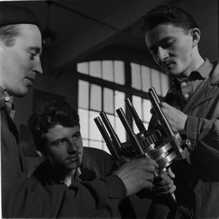 minerva_metalu_rosu_005