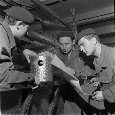 minerva_metalu_rosu_018