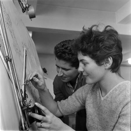 minerva_metalu_rosu_019